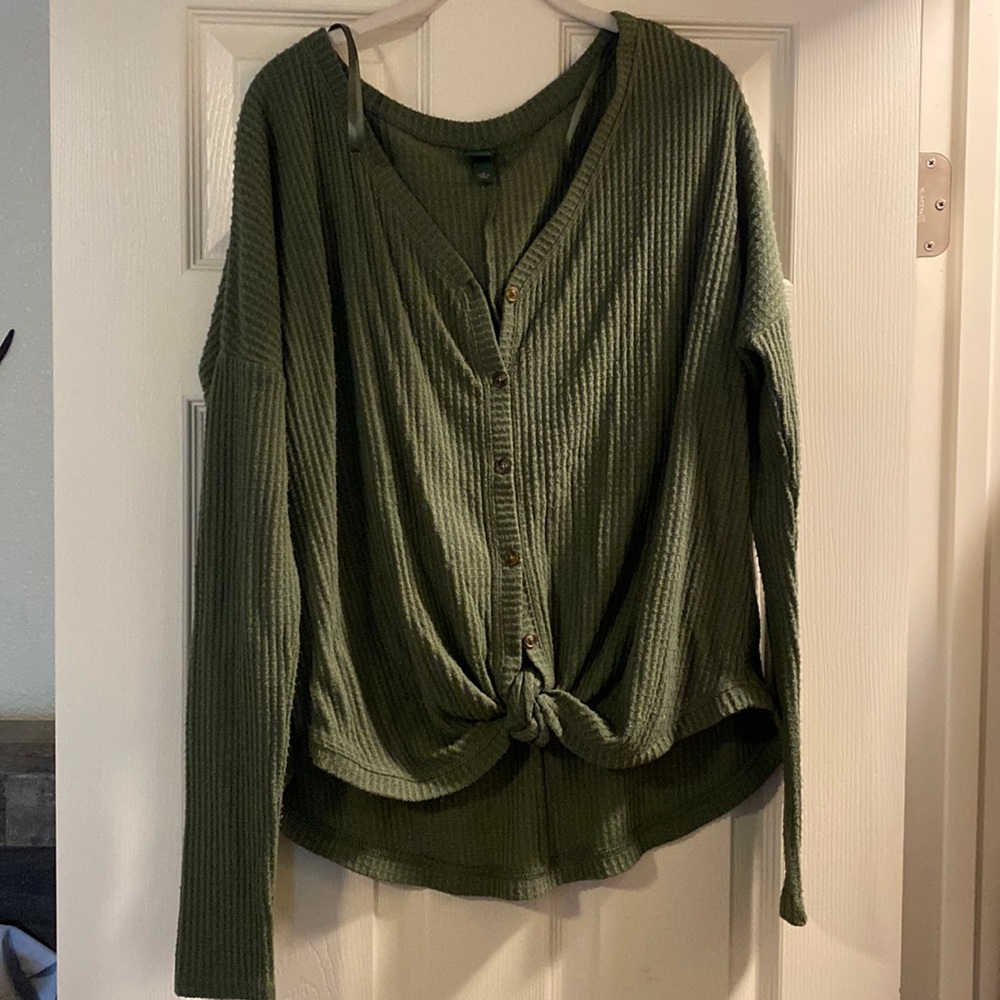 Wild fable top